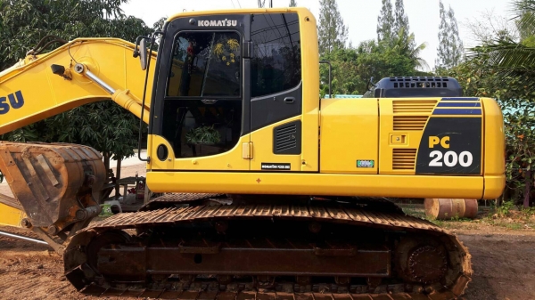 ขายด่วน!! Komatsu Pc200-8MO สภาพสวยค่ะ ขายด่วน!! Komatsu Pc200-8MO สภาพสวยค่ะ