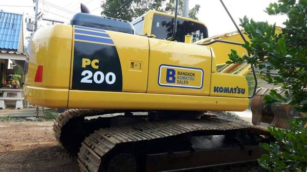 ขายด่วน!! Komatsu Pc200-8MO สภาพสวยค่ะ ขายด่วน!! Komatsu Pc200-8MO สภาพสวยค่ะ