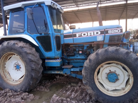 ขายรถไถFord8210เก๋งแอร์ ใบดัน ผลาน4สภาพสวยพร้อมใช้ ติดต่อคุณอ๊อฟ พิจิตร 086-737-9991