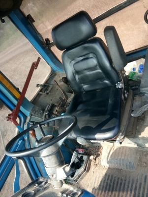 ขายรถไถFord8210เก๋งแอร์ ใบดัน ผลาน4สภาพสวยพร้อมใช้ ติดต่อคุณอ๊อฟ พิจิตร 086-737-9991