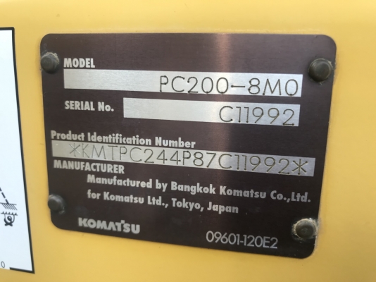 ขายด่วน!! Komatsu PC200-8MO ไมล์ ชม.5,000 สภาพสวยค่ะ