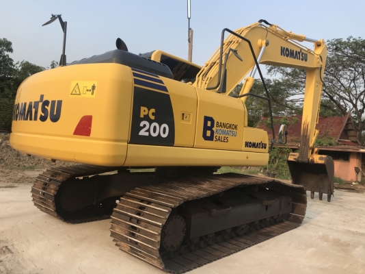 ขายด่วน!! Komatsu PC200-8MO ไมล์ ชม.5,000 สภาพสวยค่ะ