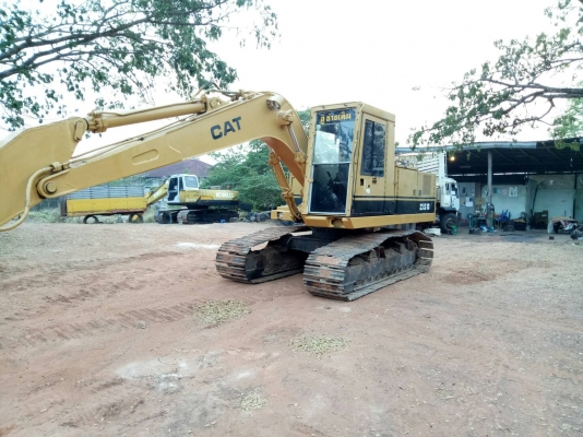 ลดสุดๆๆ ถูกสุดๆ ขายด่วนรถแบคโฮCat215bเทียบเท่าPC150คอลโทลสั้นรถสถาพพร้อมใช้ + เทเลอร์หัวยาว  นิสสัน ยูดี