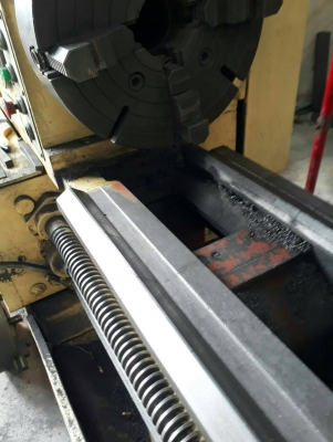 ขาย เครื่องกลึง บูกาเลีย 11 ฟุต 560*2200 สมบูรณ์ ครบ พร้อมใช้งาน