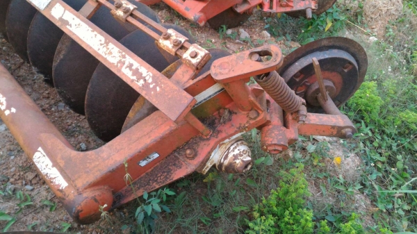 ขายผานพรวนดิน ผาน7 ของ CMT ขนาดใบ26นิ้ว  ราคา 35,000  โทรสอบถามราคาต่อรองได้ครับ มีรถขนส่งบริการทั่วไทย #สามย่านแทรคเตอร์ อ.แกลง จ.ระยอง  โทร 0897489639 ,0899347475 line= 0897489639 line= 0899347475