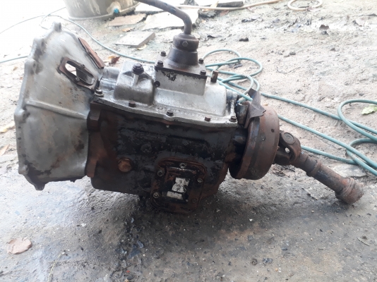 ขายเกียร์HINO 6ล้อ พร้อมใช้งาน