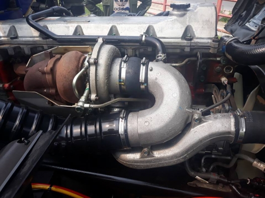 HINO 10 ล้อติดตั้งเครน  TADANO 5 ตัน 4 ปลอก 3 ชัก ปี 2012 เครื่อง 212 แรง กระบะยาว 6.50 เมตร