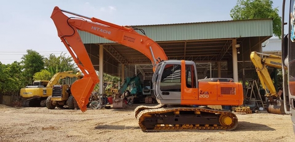 HITACHI ZX200-1