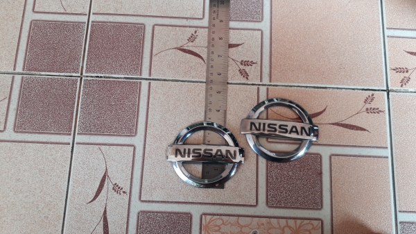 โลโก้ NISSAN ขนาด 8.5เซนติเมตร