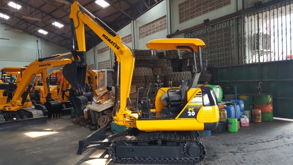 ขาย รถขุด KOMATSU รุ่น PC20-7- มือสองญี่ปุ่น แทรกเหล็ก สลัก บูทเอวแน่น 100\% สวยพร้อมใช้งาน มือถือ 0818753444