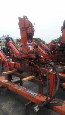 ขายด่วนเครนติดรถบรรทุก(เครื่องทุ่นแรง)   ยี่ห้อ  UNIC เก่านอก /3 ปลอก 2 ชักยกได้ 2 ตัน ใช้งานได้จริงขายราคาถูก