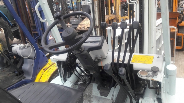 ขายรถยก ยี่ห้อ TOYOTA รุ่น FG25-3 เสาสูง 4 เมตร ขนาด 2.5 ตัน เชื้อเพลิง เบนซิล/ก๊าช ล้อยางตัน เก่าจากนอกสนใจสนดูสภาพรถ 089-2619445 ขายรถยก ยี่ห้อ TOYOTA รุ่น FG25-3 เสาสูง 4 เมตร ขนาด 2.5 ตัน เชื้อเพลิง เบนซิล/ก๊าช ล้อยางตัน เก่าจากนอกสนใจสนดูสภาพรถ 089-2619445