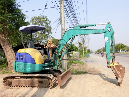 KOMATSU 30MR-1 ขนาดPC-30 <มีVDOให้ชม> รถเก่านอกแท้☎️ติดต่อ 085-5632278 (ราคาต่อรองได้)