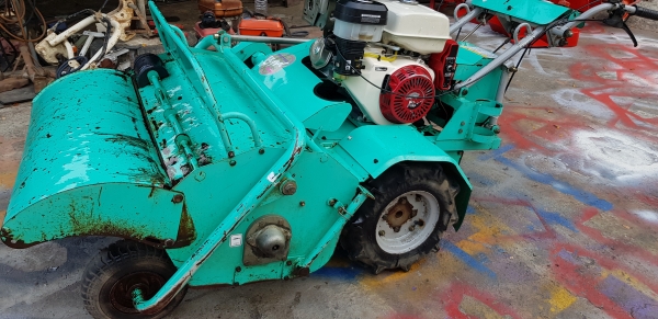 รถตัดหญ้า พร้อมใช้งาน