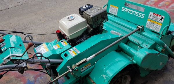 รถตัดหญ้า พร้อมใช้งาน