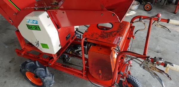 เครื่องย่อยกิ่งไม้ เดินหน้าถอยหลังได้  สอบถามได้ต่อรองได้ขายได้ขาย