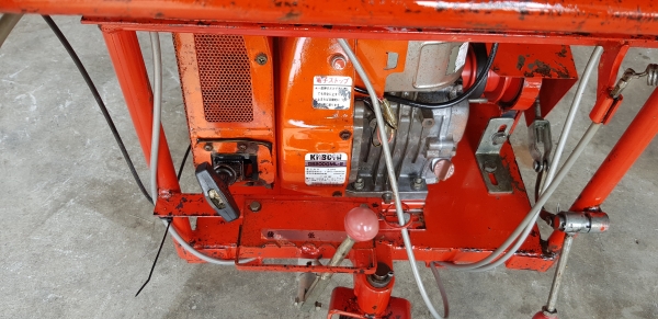 เครื่องย่อยกิ่งไม้ เดินหน้าถอยหลังได้  สอบถามได้ต่อรองได้ขายได้ขาย