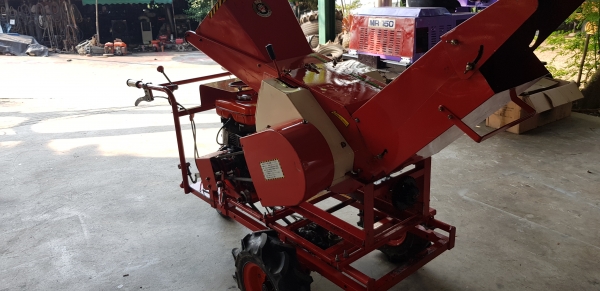 เครื่องย่อยกิ่งไม้ เดินหน้าถอยหลังได้  สอบถามได้ต่อรองได้ขายได้ขาย