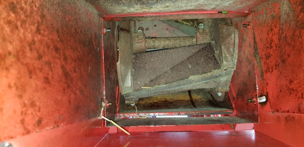 เครื่องย่อยกิ่งไม้ เดินหน้าถอยหลังได้  สอบถามได้ต่อรองได้ขายได้ขาย