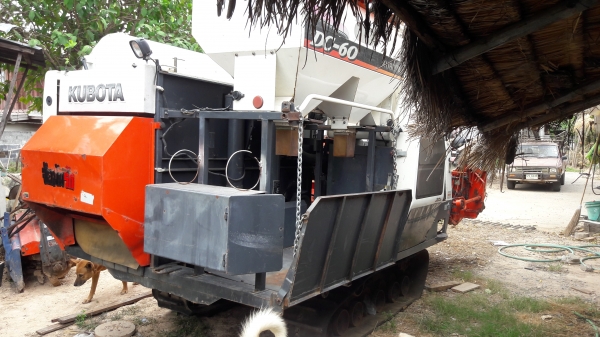 ปี54  -DC60 plus.  แทรกใหม่.ใช้งานเลย ปาก-คอ-ตู้ ปูเลส  เล่มพร้อมโอนจ้า ขาย195000฿.ดูรถทดลองขับที่ ศรีสะเกษ อ.เมือง -0636359242 คุณนิธิศครับ