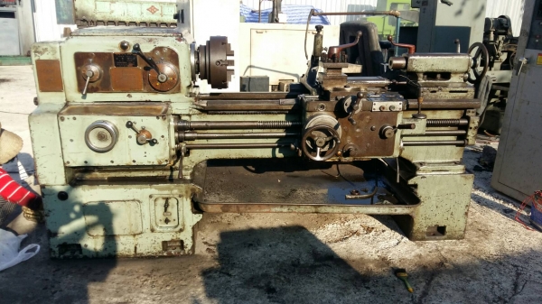 ขายเครื่องกลึง7ฟุต3เพลาฟีดออโต้ราคาสุดประหยัดเลยครับ