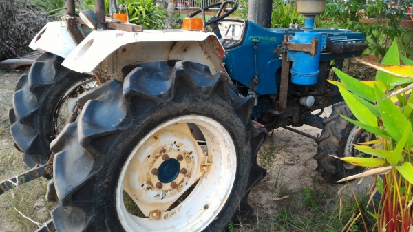 ขายรถไถ ยูเอ็มไทซัน 454  ขนาด45แรงม้า 2เพลา พวงมาลัยพาวเวอร์ ราคา 85,000 โทรสอบถามราคาต่อรองได้ครับ มีรถขนส่งบริการทั่วไทย #สามย่านแทรคเตอร์ อ.แกลง จ.ระยอง  โทร 0897489639 ,0899347475 line= 0897489639 line= 0899347475