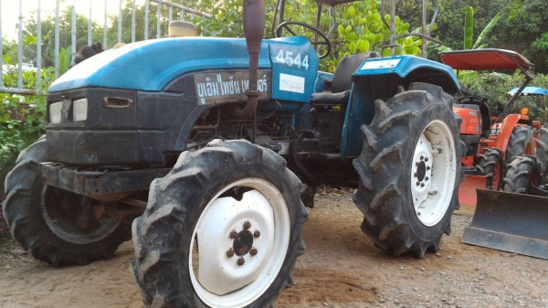 ขายรถไถ ยูเอ็มไทซัน 454  ขนาด45แรงม้า 2เพลา พวงมาลัยพาวเวอร์ ราคา 85,000 โทรสอบถามราคาต่อรองได้ครับ มีรถขนส่งบริการทั่วไทย #สามย่านแทรคเตอร์ อ.แกลง จ.ระยอง  โทร 0897489639 ,0899347475 line= 0897489639 line= 0899347475