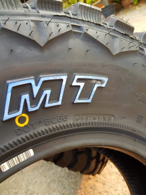 ขายยาง Mud 30&quot; ขอบ 15 ยางใหม่ปี 17 ราคาไม่แพง
