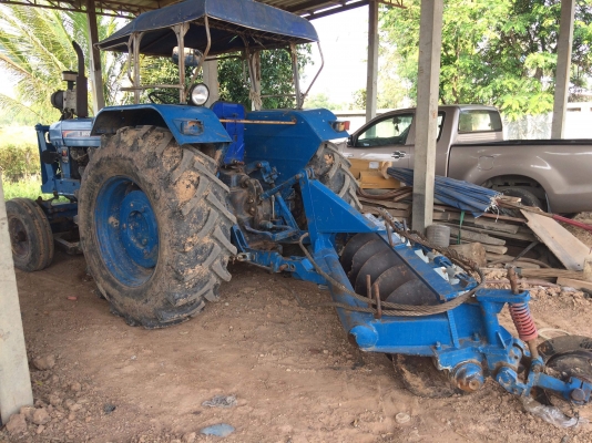 ขายฟอร์ด 6600 T5 พร้อมใช้ เอกสารเล่มชุดโอนครับ