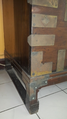 ขายตู้ไม้เก่าโบราณ อายุมากกว่า 138 ปี ในยุคศตวรรตที่ 19 สภาพสมบูรณ์