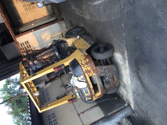 ขาย ทีซีเอ็ม 2 ตัน เสา 3 เมตร ติดตั้งแก๊ส