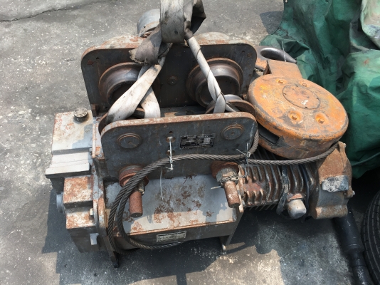 รอกสริงไฟฟ้า MITSUBISHI 3 TON สภาพสวย สนใจติดต่อ 0874880101