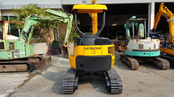 ขาย รถขุด HITACHI รุ่น ZX30 มือสองญี่ปุ่น  แทรกเหล็ก สลัก บูทเอวแน่น 100\% สวยพร้อมใช้งาน มือถือ 0818753444  สอบถามเพิ่มเติมได้ที่ http://line.me/ti/p/mFkzr50JVd
