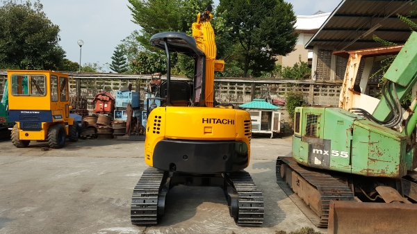 ขาย รถขุด HITACHI รุ่น ZX30 มือสองญี่ปุ่น  แทรกเหล็ก สลัก บูทเอวแน่น 100\% สวยพร้อมใช้งาน มือถือ 0818753444  สอบถามเพิ่มเติมได้ที่ http://line.me/ti/p/mFkzr50JVd