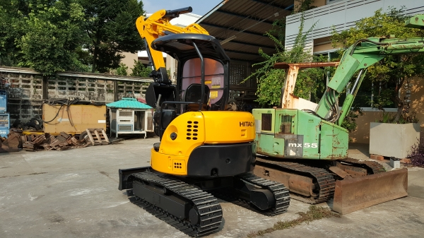 ขาย รถขุด HITACHI รุ่น ZX30 มือสองญี่ปุ่น  แทรกเหล็ก สลัก บูทเอวแน่น 100\% สวยพร้อมใช้งาน มือถือ 0818753444  สอบถามเพิ่มเติมได้ที่ http://line.me/ti/p/mFkzr50JVd