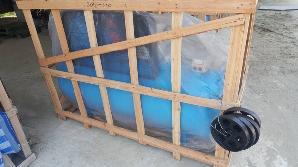 NEW ARRIVAL* สินค้าใหม่แกะกล่อง*เครื่องปั๊มลม ASHITA: ขนาด300ลิตร ,2 สูบ, 5.5HPแรง,380V.(มอเตอร์3 สาย /ไฟ3เฟส/โรงงาน) ราคาเพียง 27,000 บาท สนใจติดต่อ 0819337688