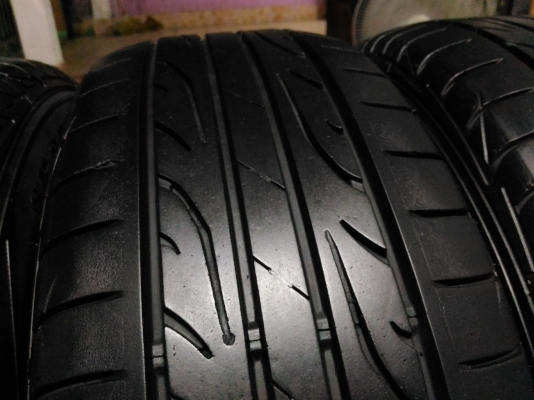 ยางเปอร์เซ็นคัดสภาพ Dunlop LM704 205 65 15 ผลิตปี 2016 ยางเปอร์เซ็นคัดสภาพ Dunlop LM704 205 65 15 ผลิตปี 2016