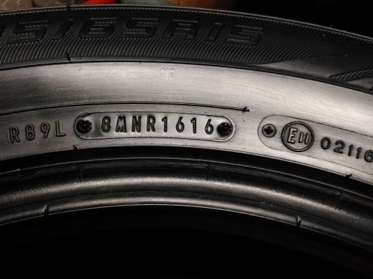 ยางเปอร์เซ็นคัดสภาพ Dunlop LM704 205 65 15 ผลิตปี 2016 ยางเปอร์เซ็นคัดสภาพ Dunlop LM704 205 65 15 ผลิตปี 2016