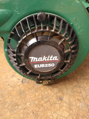 เครื่องเป่าลม เป่าใบไม้