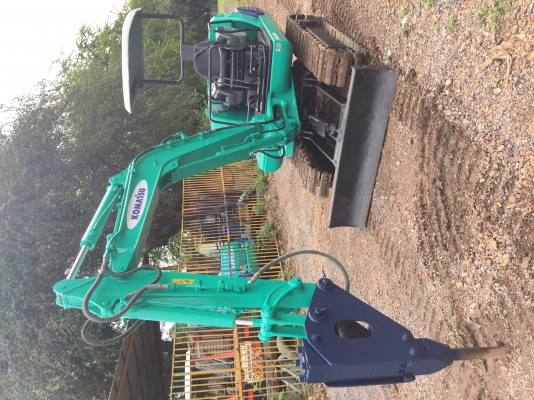 ขายรถขุดแบคโฮ KOMATSU 25-1 ขนาด Pc25 รถเก่านอกแท้100\%  (พร้อมหัวแย็กOKADA + บุ้งกี๋) (แทรคเหล็กก้อนยาง) คอลโทนน้ำมัน ระบบไว รถพร้อมใช้งาน เอกสารใบอินวอยครบ                ????ราคา 440,000  ต่อรองได้???? ☎️สนใจติดต่อ  096-3268553 (สถิตย์พันธ์) ????ID LINE