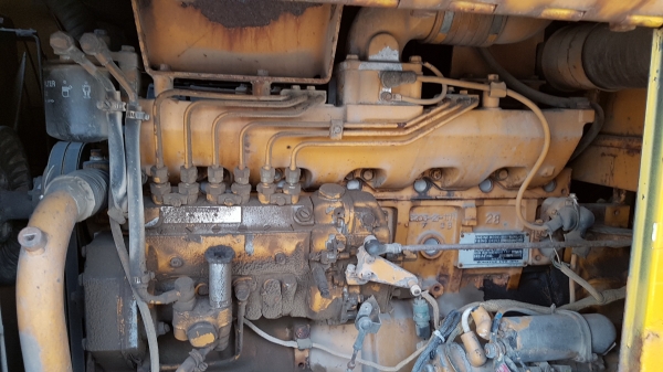 ขายรถตักล้อยาง KOMATSU รุ่น WA100-1 รถเก่าใจญี่ปุ่น ไม่เคยผ่านการใช้งานในไทย ชั่วโมงทำงานน้อย