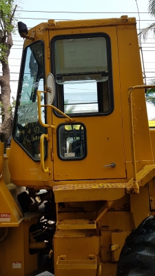 ขายรถตักล้อยาง KOMATSU รุ่น WA100-1 รถเก่าใจญี่ปุ่น ไม่เคยผ่านการใช้งานในไทย ชั่วโมงทำงานน้อย