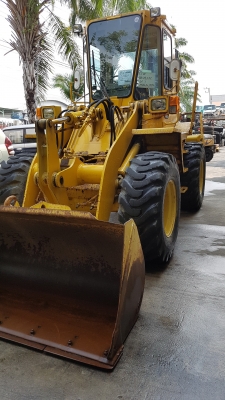 ขายรถตักล้อยาง KOMATSU รุ่น WA100-1 รถเก่าใจญี่ปุ่น ไม่เคยผ่านการใช้งานในไทย ชั่วโมงทำงานน้อย