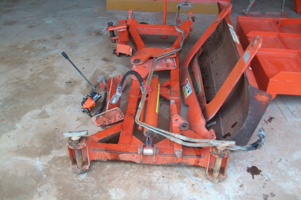 ขายดันหน้ารถไถรุ่นL34,36สภาพดีอุปกรณ์ครบทุกชิ้นน๊อตครบทุกตัวเอาไปประกอบใช่งานได้เลย