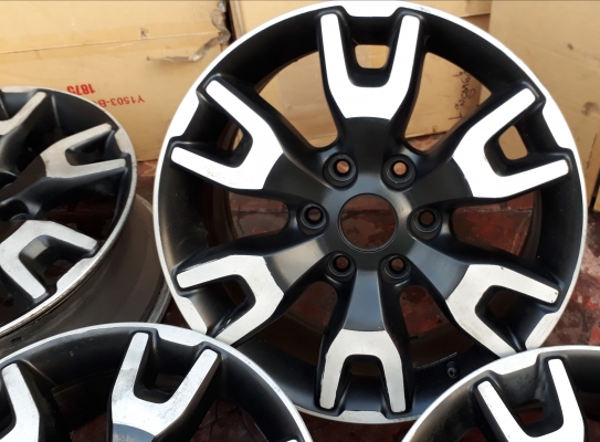 ายล้อแม็ก FORD RANGER ขอบ 18 ถอดจาก NAVARA