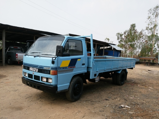 ISUZU. NKR 110. แรง เครื่องดี ครัชชีสวย เอกสารพร้อม รถพร้อมใช้งาน ISUZU. NKR 110. แรง เครื่องดี ครัชชีสวย เอกสารพร้อม รถพร้อมใช้งาน
