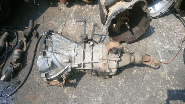 ขายเกียร์รถตู้โตโยต้าห้าสปีดราคาถูก