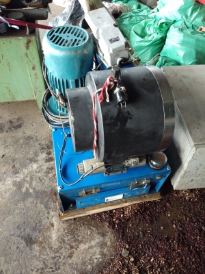 เครื่องอัดสายไฮดรอลิกสสยๆพร้อมใช้ขายถูก