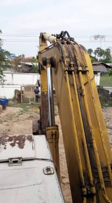 KOMATSU 200-5 serial 67000 คอลโทลสั้น เครื่องดี ปั๊มดี ช่วงล่างใช้ใด้