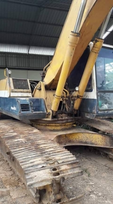 KOMATSU 200-5 serial 67000 คอลโทลสั้น เครื่องดี ปั๊มดี ช่วงล่างใช้ใด้